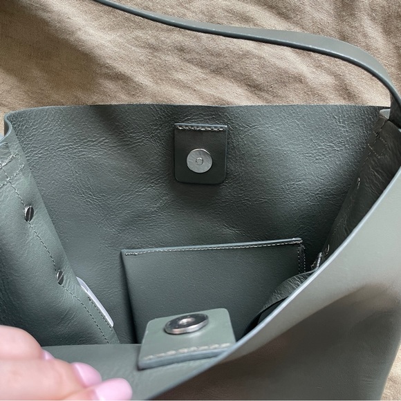 COS Medium Shopper Grained Leather Tote - Picture 6 of 14